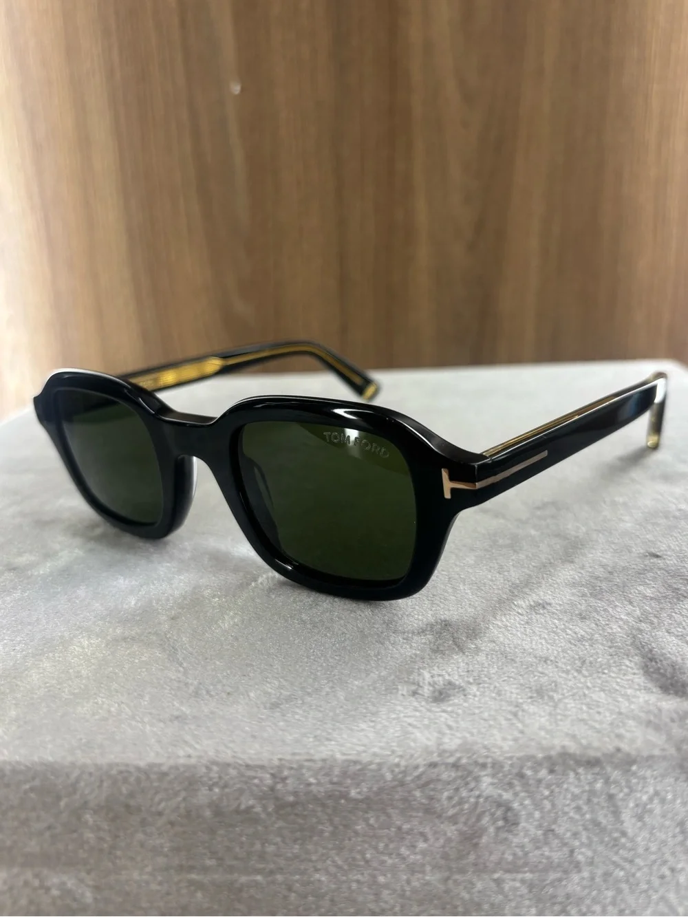 Tom Ford T121 01N Icon Collection Unisex Sunglasses 46-25-145 New